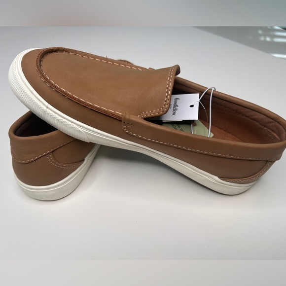 Goodfellow & Co Men’s Tan and White Kon Loafers with Rubber Sole - Picture 12 of 14